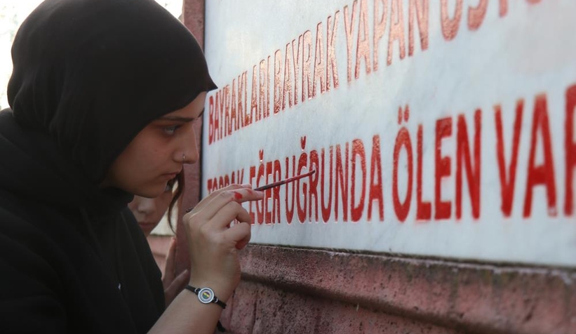 Liseli öğrencilerden anlamlı davranış