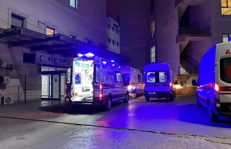 lokantada-gida-zehirlenmesi-iddiasi-15-musteri-hastaneye-kaldirildia1phdmzrqs