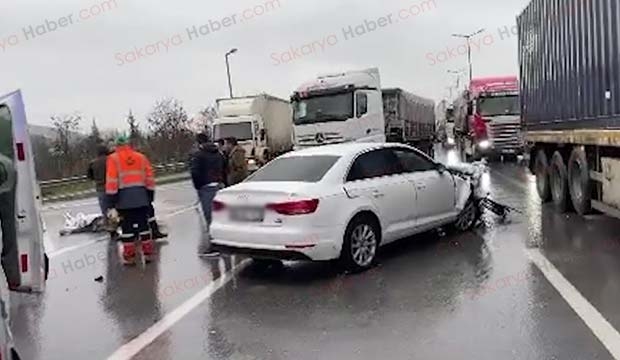 Lüks otomobillerin karıştığı zincirleme kaza: 2 ağır yaralı