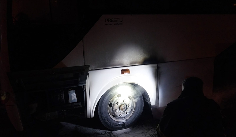 Maçtan dönen SAKTİM ekibi yanan araca müdahale etti