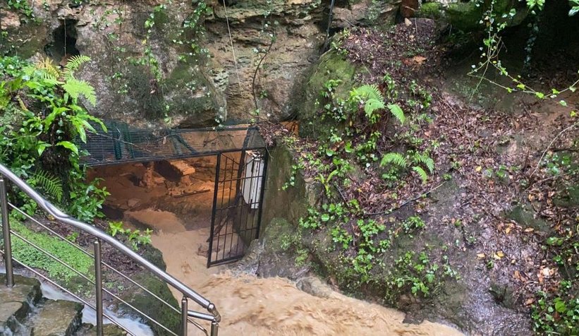 Mağara’da mahsur kalan 7 kişi kurtarıldı