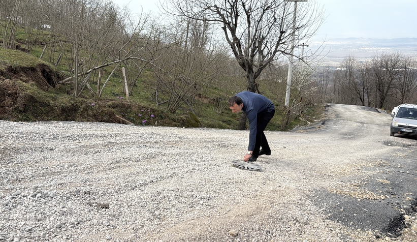 mahalle-kaymaya-basladi-vatandaslar-tedirginuvdhs0tjsx