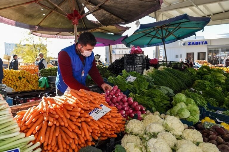 Mahalle pazarlarında düzenleme yapıldı