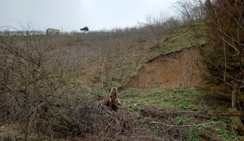 Mahallelinin heyelan korkusu, acil önlem istiyorlar