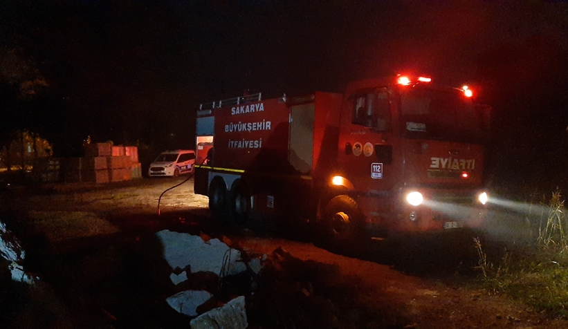 Mahalleyi sokağa döken yangın ihbarı