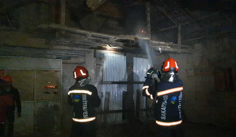 Mahalleyi sokağa döken yangın ihbarı