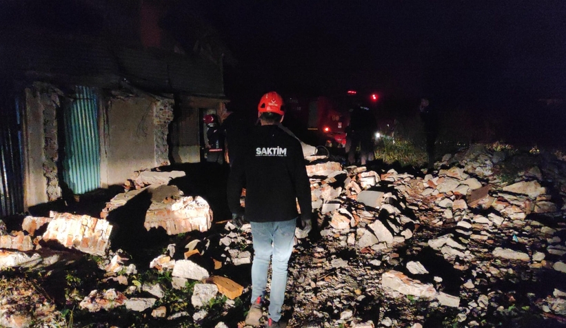 Mahalleyi sokağa döken yangın ihbarı