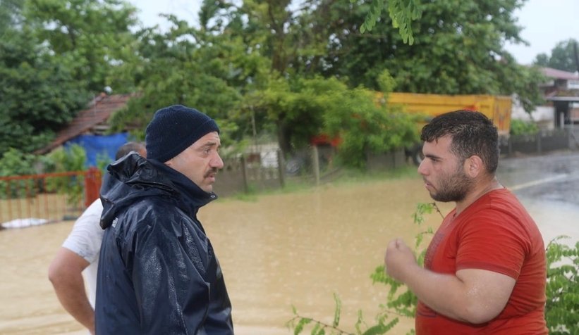 Mahsur kalan öğretmen ve öğrencileri AFAD kurtardı