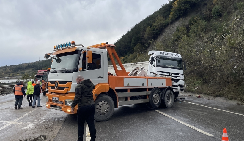 makaslayan-tir-karayolunu-kapadisetvzhgwuj