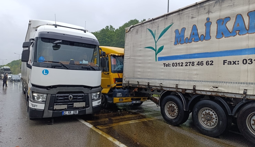 makaslayan-tir-zincirleme-kazaya-neden-oldurepxa2jot1