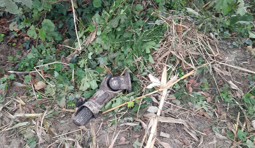 Malzeme çaldı, fark edilince bırakıp kaçtı