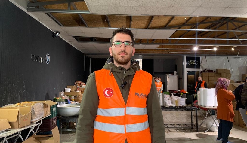 maras-ta-kurulan-sakarya-asevinde-5-bin-depremzedeye-sicak-yemek-cikiyorb2nvulbos1