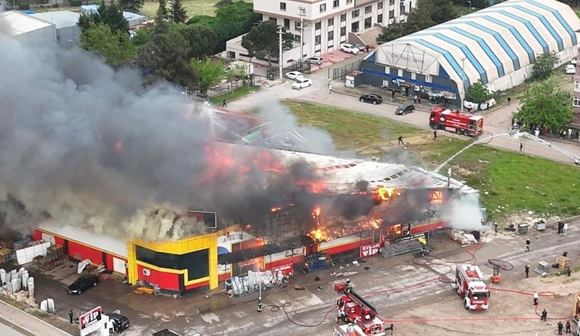 Market alev alev yandı