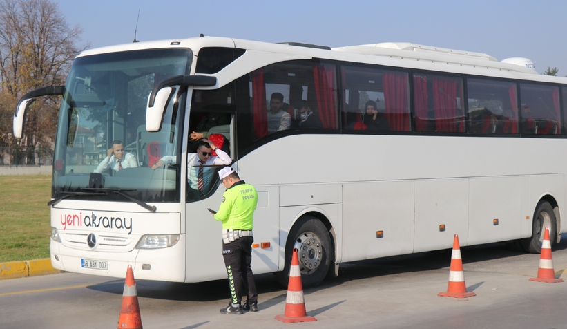 mart-ayinda-sakaryada-619-arac-trafikten-men-edildiatzlk3yvcf