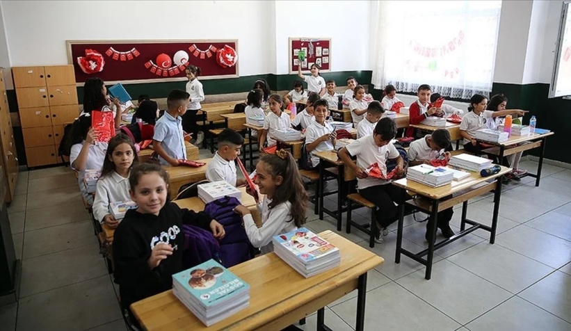 meb-kararnamesi-resmi-gazetede-ogrenci-kilik-kiyafetlerinde-degisiklikeunxdzjyb1