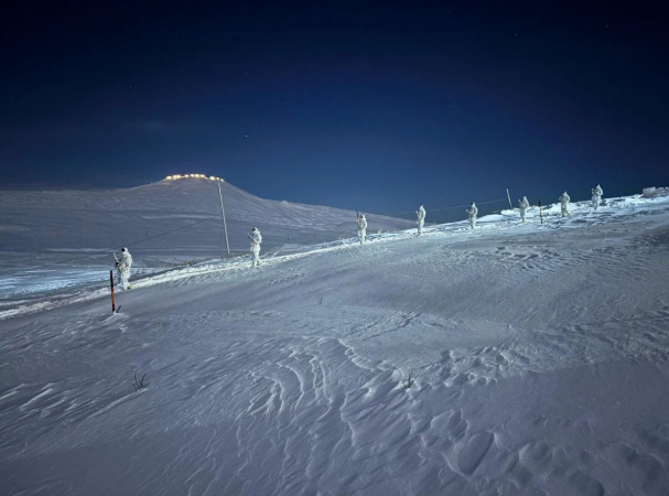 Mehmetçik kar altında hudut güvenliği için görevde