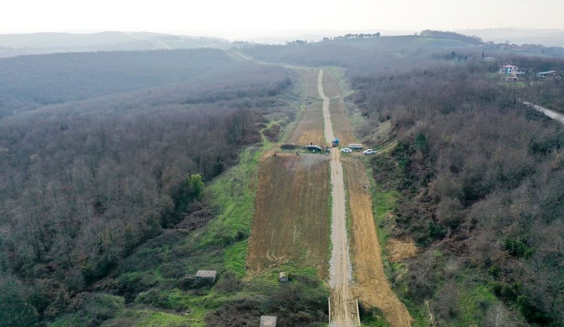 Melen Botanik Vadisinde kuşburnular toprakla buluştu