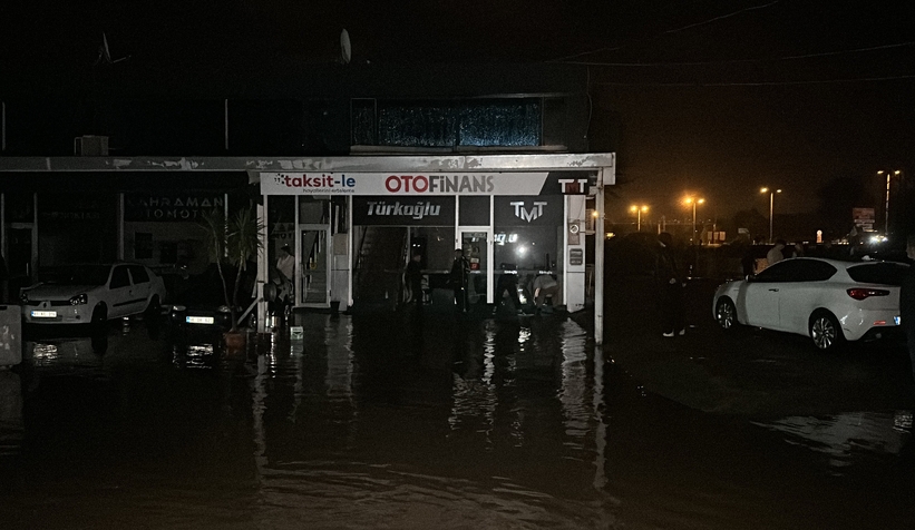 Melen Çayı taştı, 1000’e yakın araç tahliye edildi