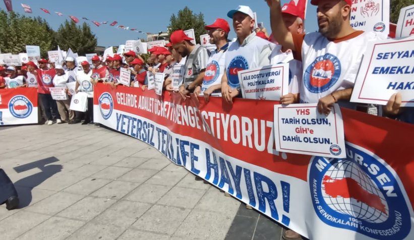 Memurlardan zam teklifine karşı eylem