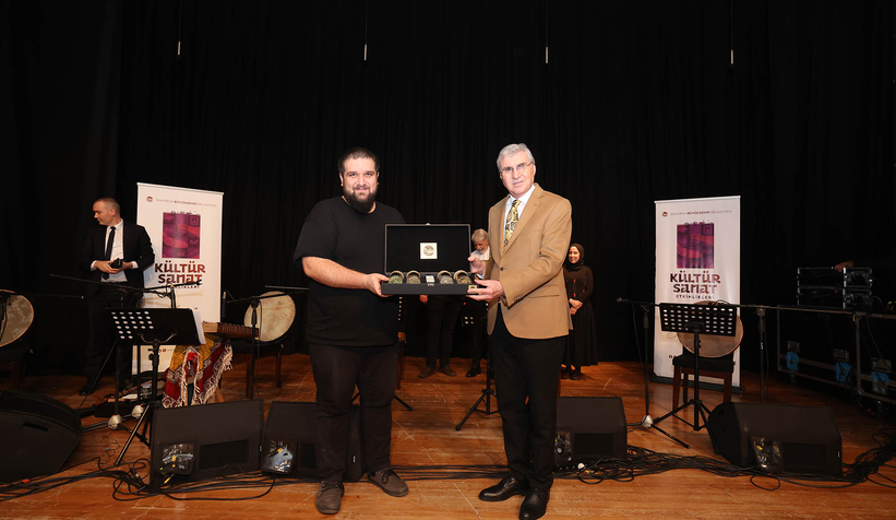 Mevlâna gecesinde duygu seli