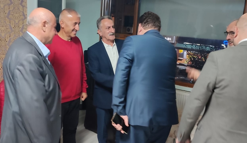 mhp-akyazi-ilce-teskilatini-ziyaret-ettilerc09muzher2