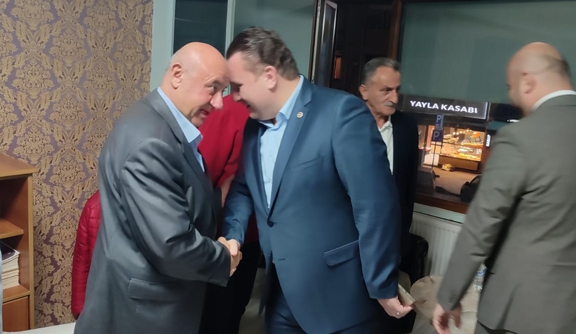 mhp-akyazi-ilce-teskilatini-ziyaret-ettilerc09muzher2