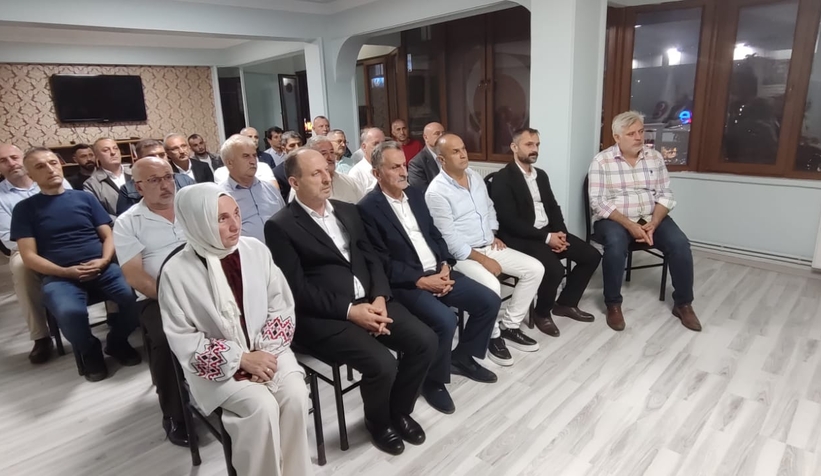 mhp-akyazi-ilce-teskilatini-ziyaret-ettilerc09muzher2