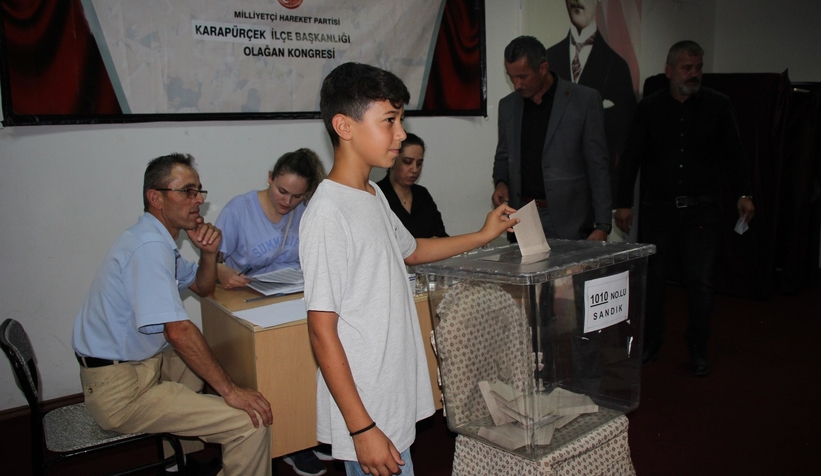 MHP Karapürçek İlçe Başkanlığına Mustafa Hıraç seçildi