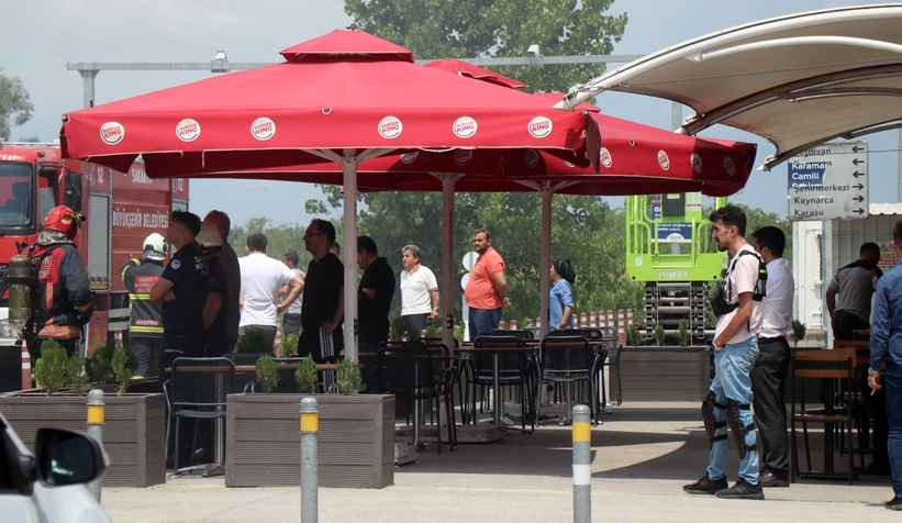  Migros'un çatısında korkutan yangın