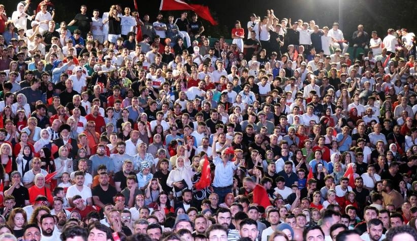 Millet Bahçesi'nde Milli maç heyecanı 