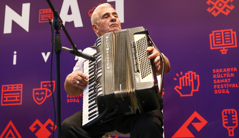 Millet Bahçesi’nde Rumeli-Balkan rüzgârı esti