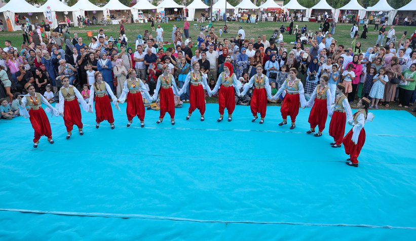 Millet Bahçesi’nde Rumeli-Balkan rüzgârı esti