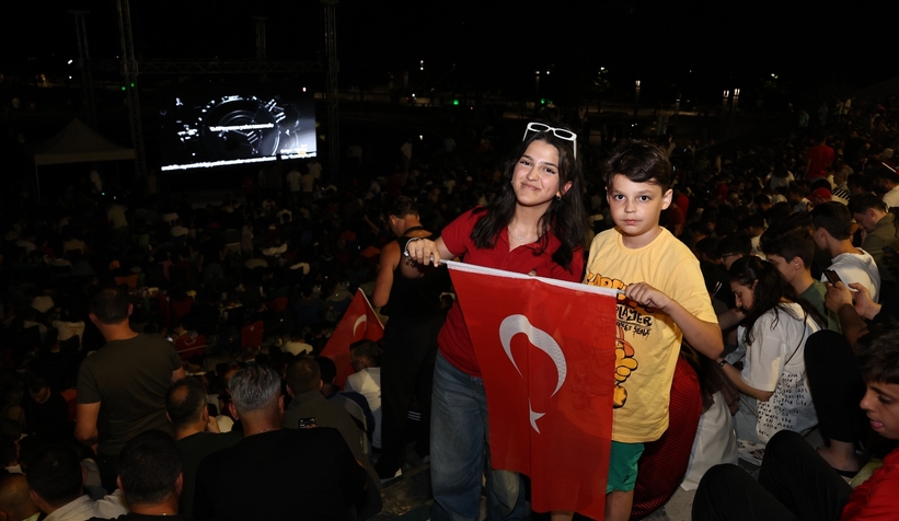 millet-bahcesinde-tarihi-gecekze0nvf5vk