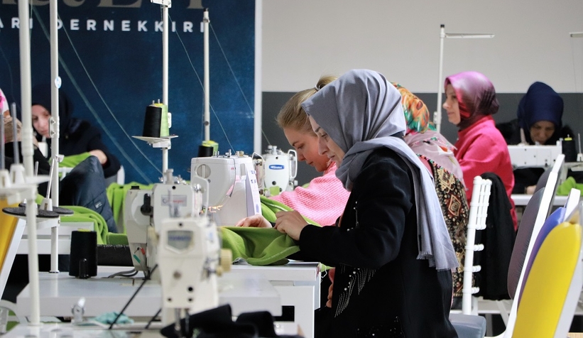 millet-evinden-afet-bolgesine-anlamli-calismaakcrswmyel