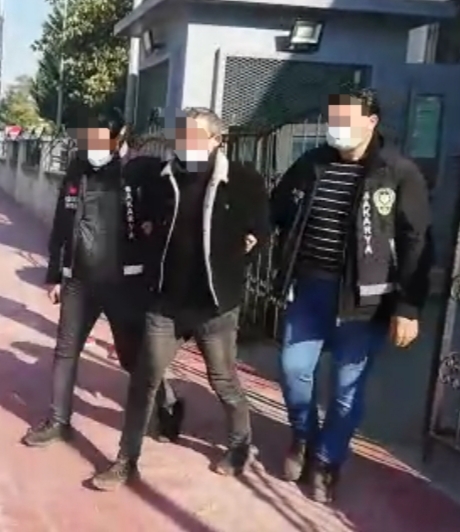 milletvekilinin-oglunun-katili-30-yil-sonra-sakarya-da-yakalandivxjwy0xnb3