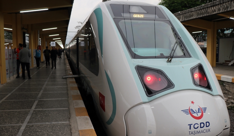 milli-elektrikli-tren-seferlere-basladin3zlumriet