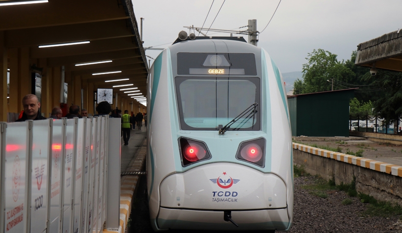 milli-elektrikli-tren-seferlere-basladin3zlumriet
