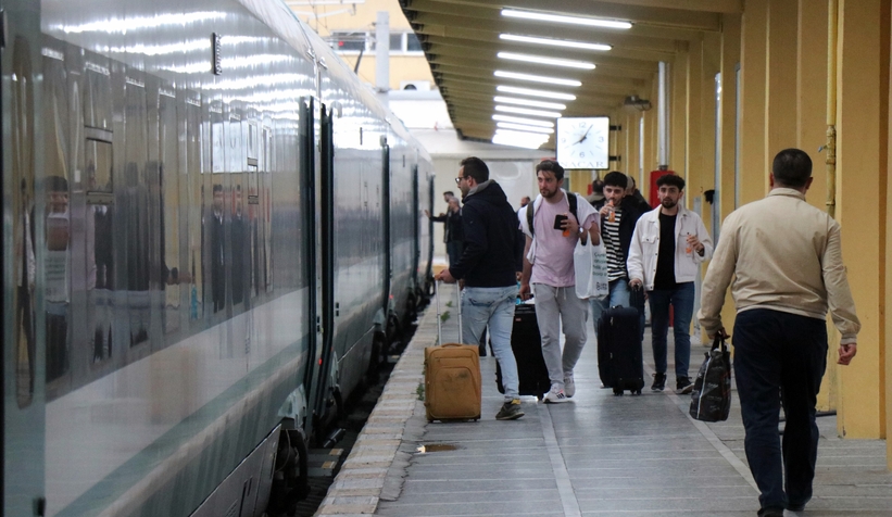 milli-elektrikli-tren-seferlere-basladin3zlumriet
