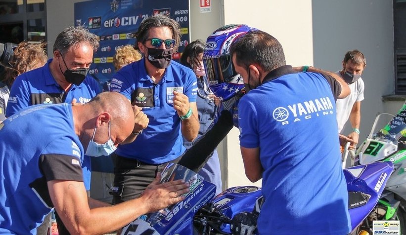 Milli motosikletçi Bahattin Sofuoğlu, İtalya'da birinci oldu