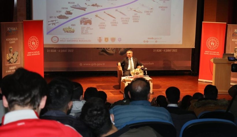 Milli Savunma Bakan Yardımcısı Dere, Sakarya'da öğrencilerle buluştu