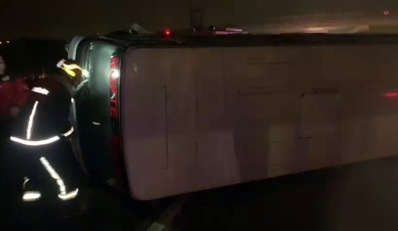 Minibüs devrildi: 1 yaralı