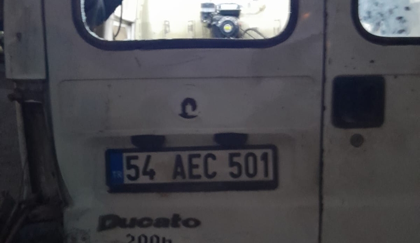 Minibüs ile motosiklet çarpıştı