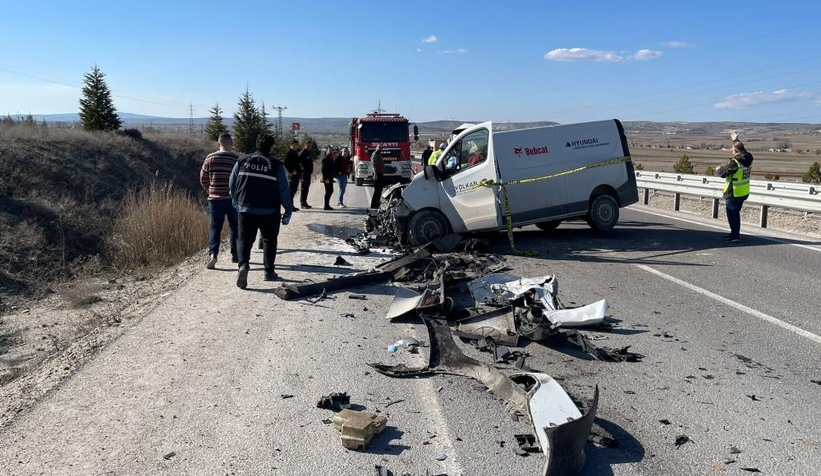 minibus-ile-sut-tankeri-carpti-1-olu-1-yaralimffzchhiuw