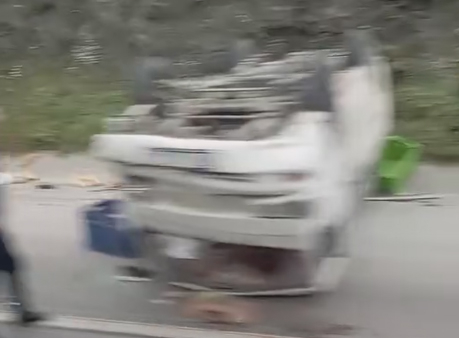 minibus-takla-atti-2-yaralik2fvoue2yn