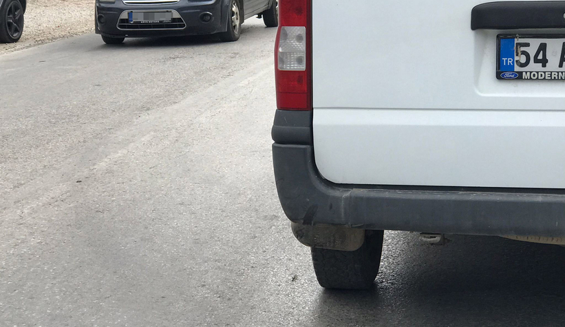 minibuse-carpan-motosikletteki-2-kisi-hastanelik-olduz0nobm5ar1