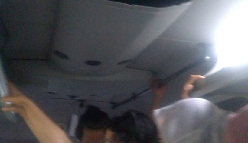 Minibüste korkutan manzara