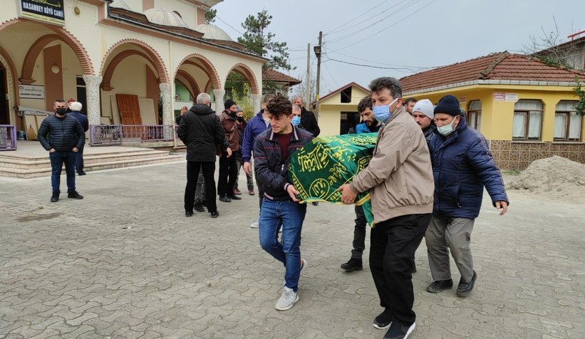 Minik Ecrin toprağa verildi