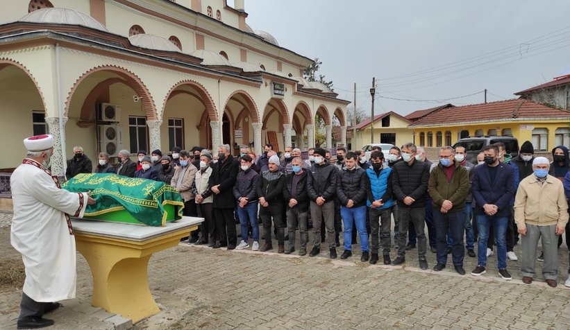 Minik Ecrin toprağa verildi