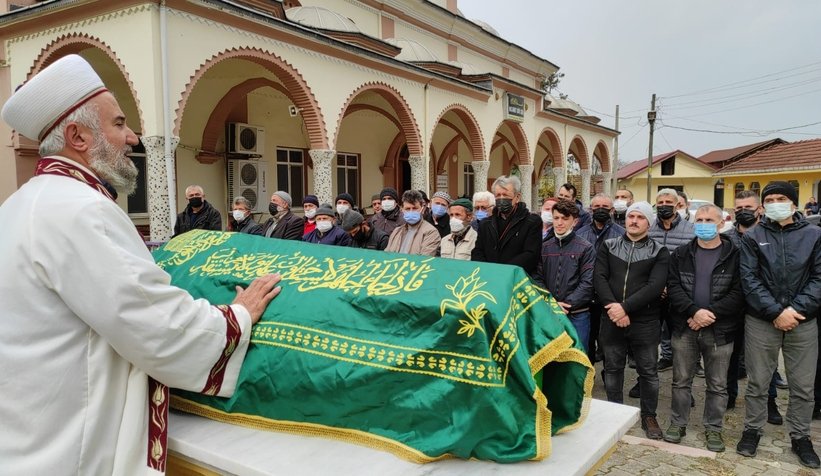 Minik Ecrin toprağa verildi