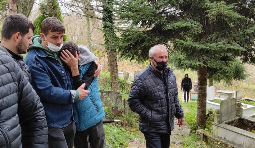 Minik Ecrin toprağa verildi